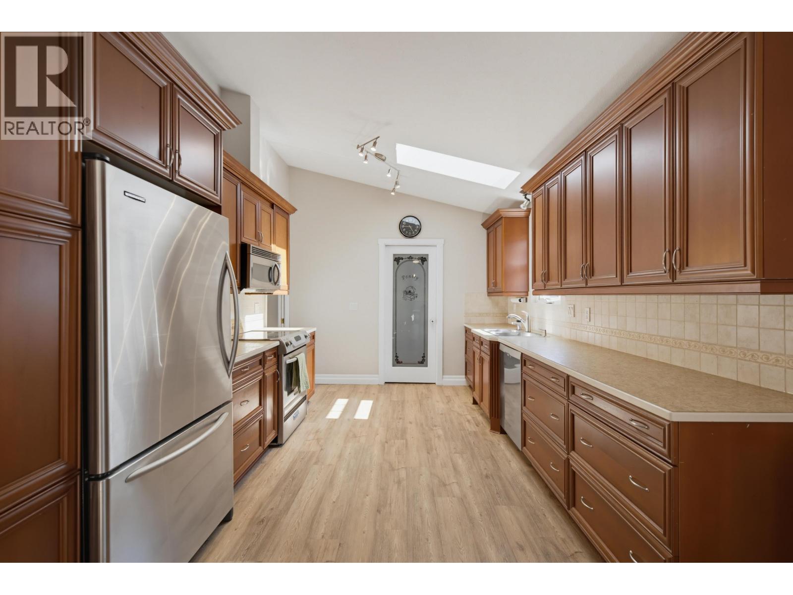 16 2865 Glen Drive, Coquitlam, British Columbia  V3B 6W1 - Photo 11 - R3162156