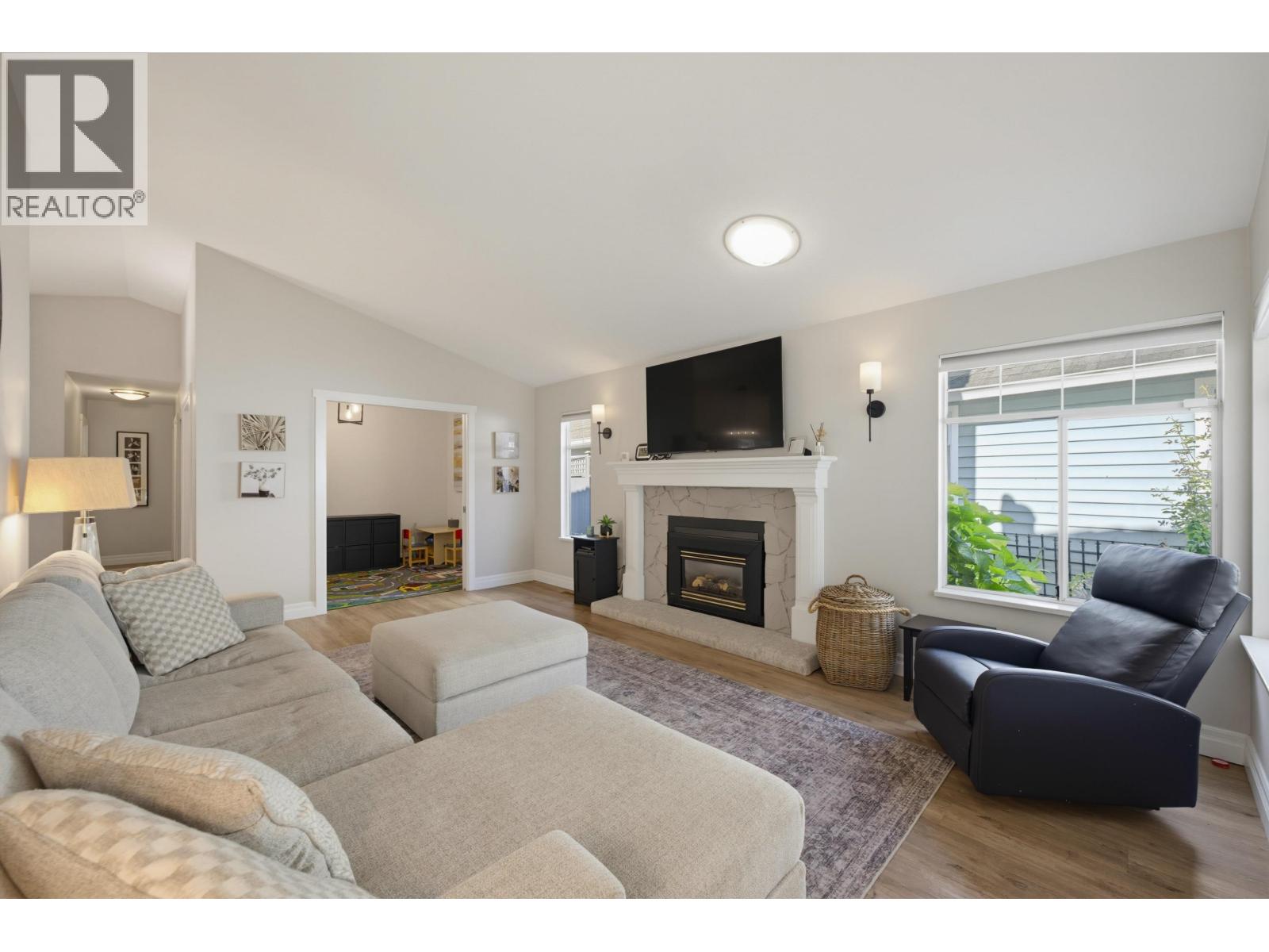 16 2865 Glen Drive, Coquitlam, British Columbia  V3B 6W1 - Photo 6 - R3162156
