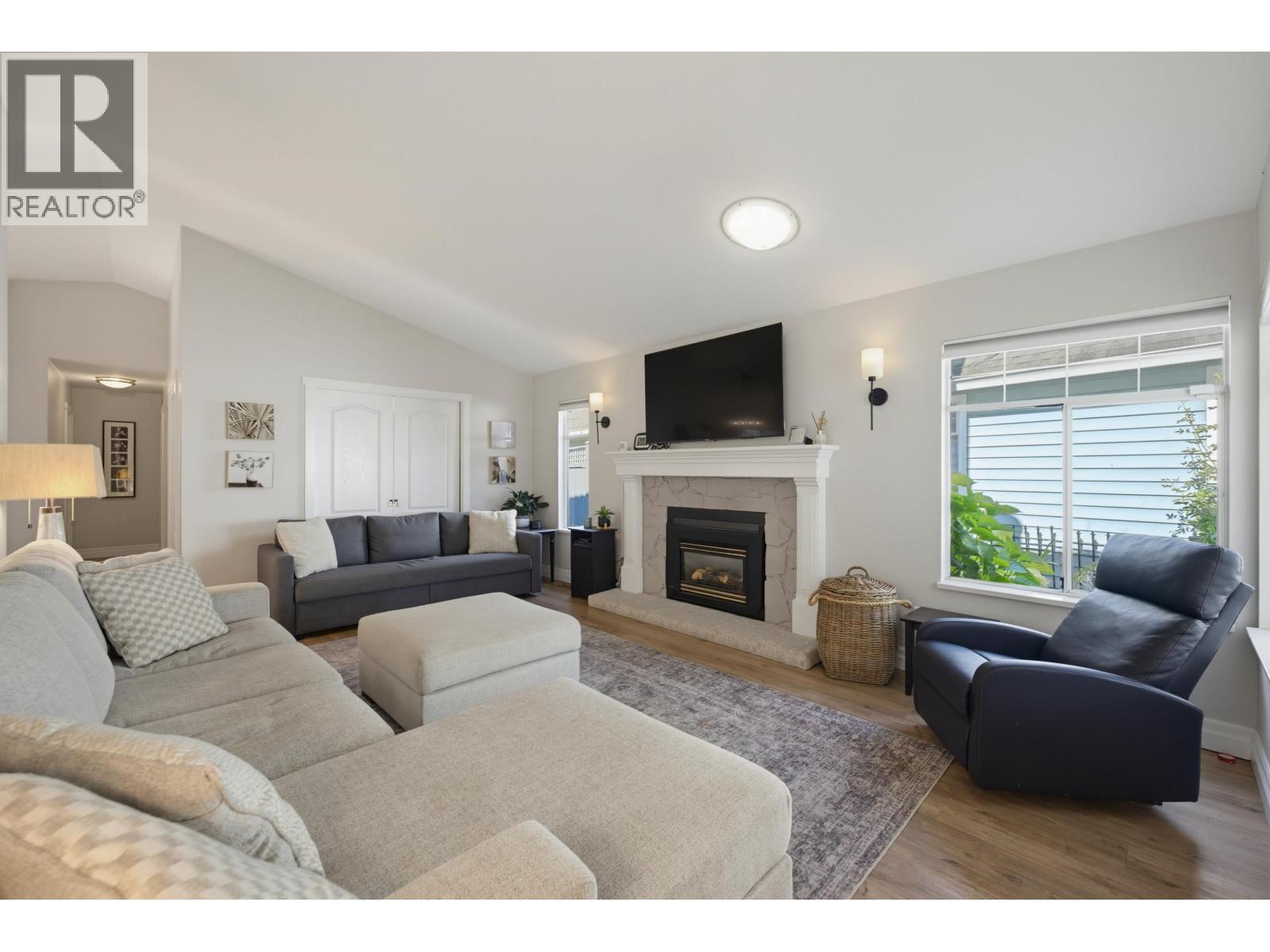 16 2865 Glen Drive, Coquitlam, British Columbia  V3B 6W1 - Photo 5 - R3162156