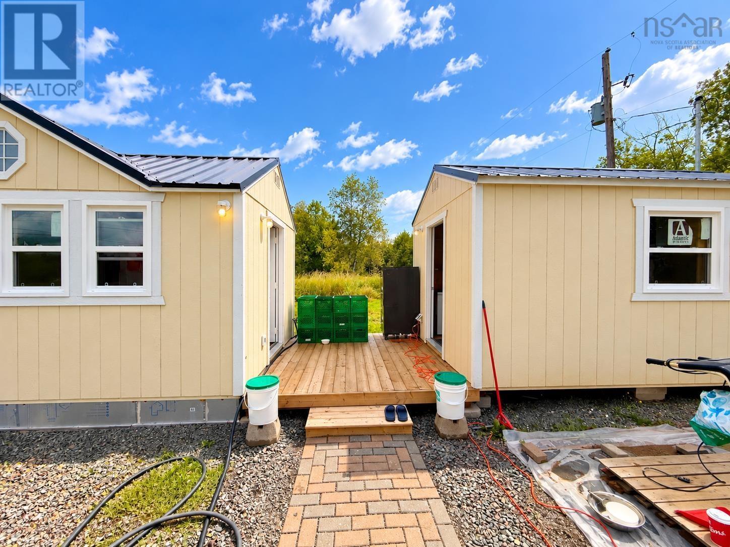 205 Mcgee Street, Springhill, Nova Scotia  B0M 1X0 - Photo 2 - 202622877