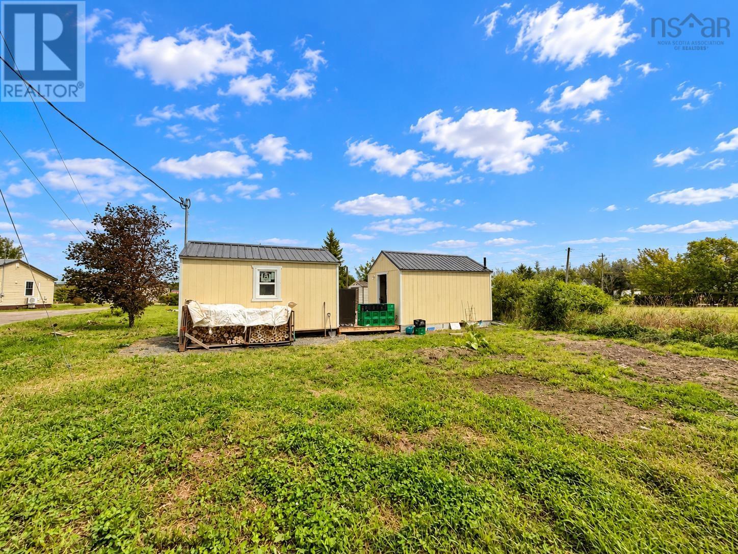 205 Mcgee Street, Springhill, Nova Scotia  B0M 1X0 - Photo 9 - 202622877