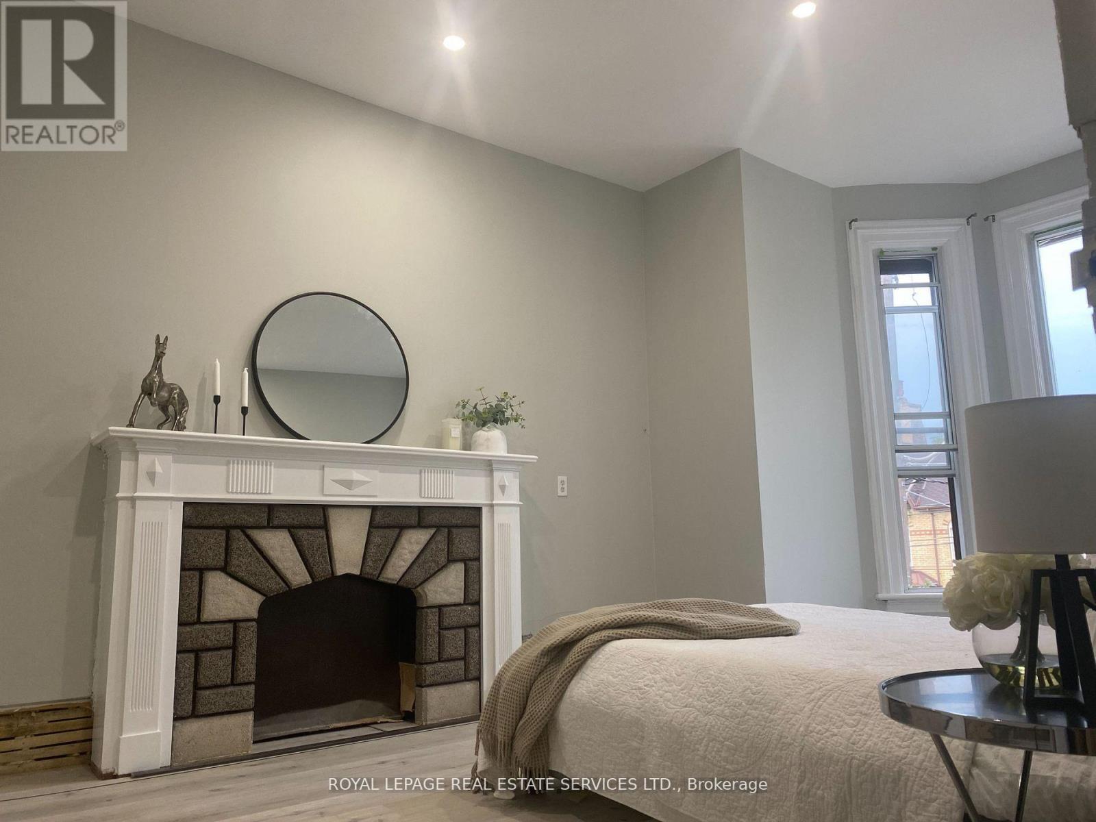 202 - 206 Carlton Street, Toronto, Ontario  M5A 2L1 - Photo 4 - C13548002