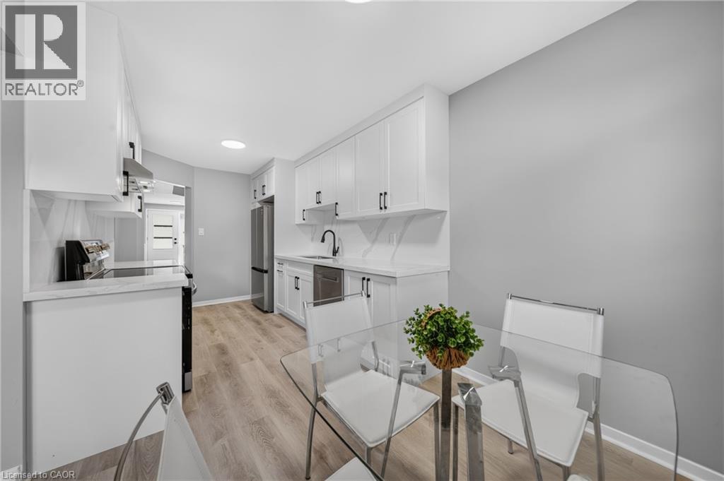 4353 Sawmill Valley Drive, Mississauga, Ontario  L5L 3L3 - Photo 6 - 40861031