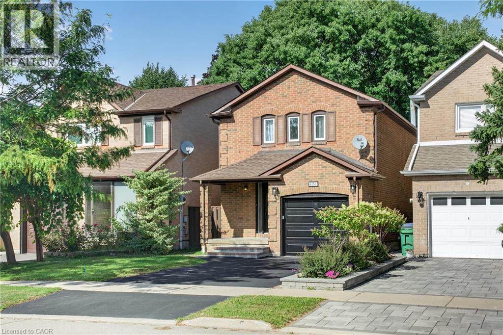 4353 Sawmill Valley Drive, Mississauga, Ontario  L5L 3L3 - Photo 1 - 40861031