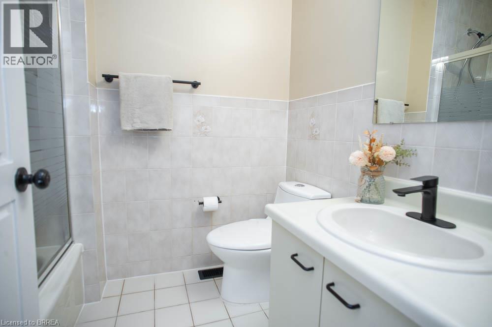 7 Cooper Court, Brantford, Ontario  N3T 6G7 - Photo 25 - 40862060