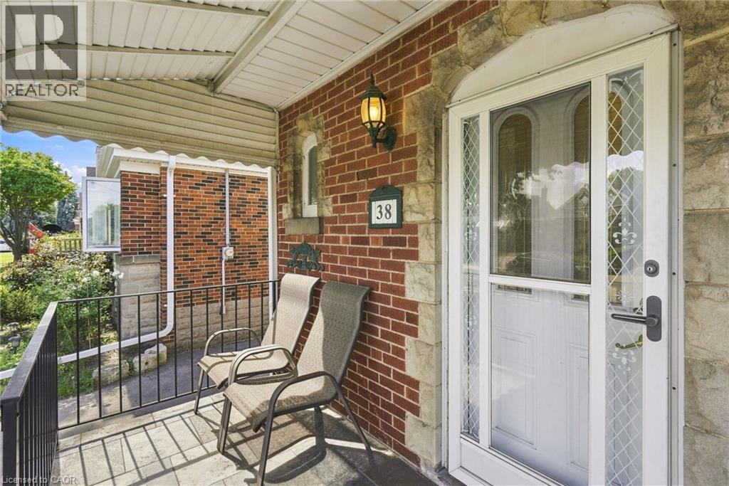 38 Garside Avenue S, Aberfeldy, Ontario  L8K 2V6 - Photo 4 - 40861989