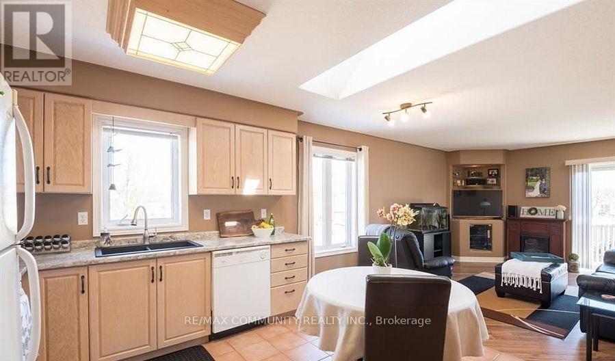 166 St. Lawrence Drive, Welland, Ontario  L3C 7H6 - Photo 5 - X13766928