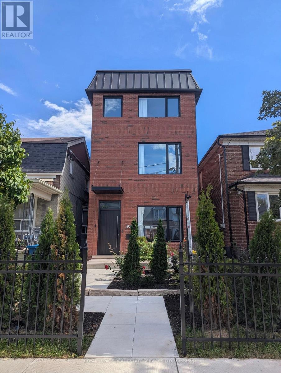 393a Arlington Avenue, Toronto, Ontario  M6C 3A1 - Photo 2 - C13765424