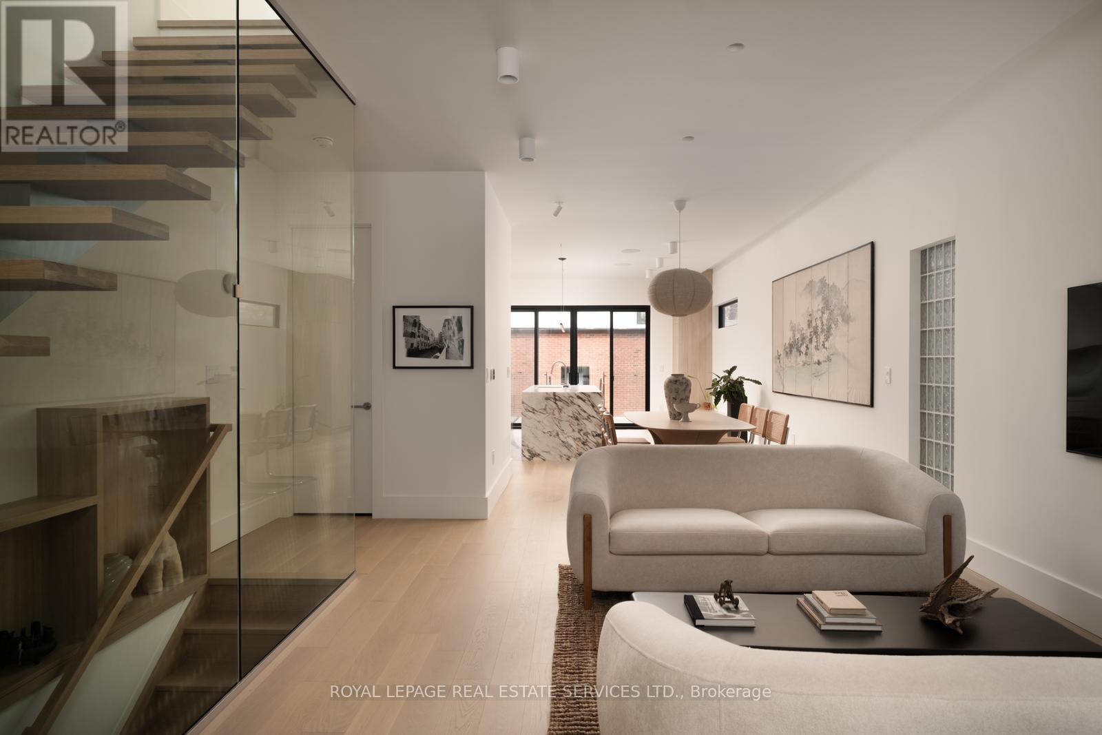 393a Arlington Avenue, Toronto, Ontario  M6C 3A1 - Photo 12 - C13765424