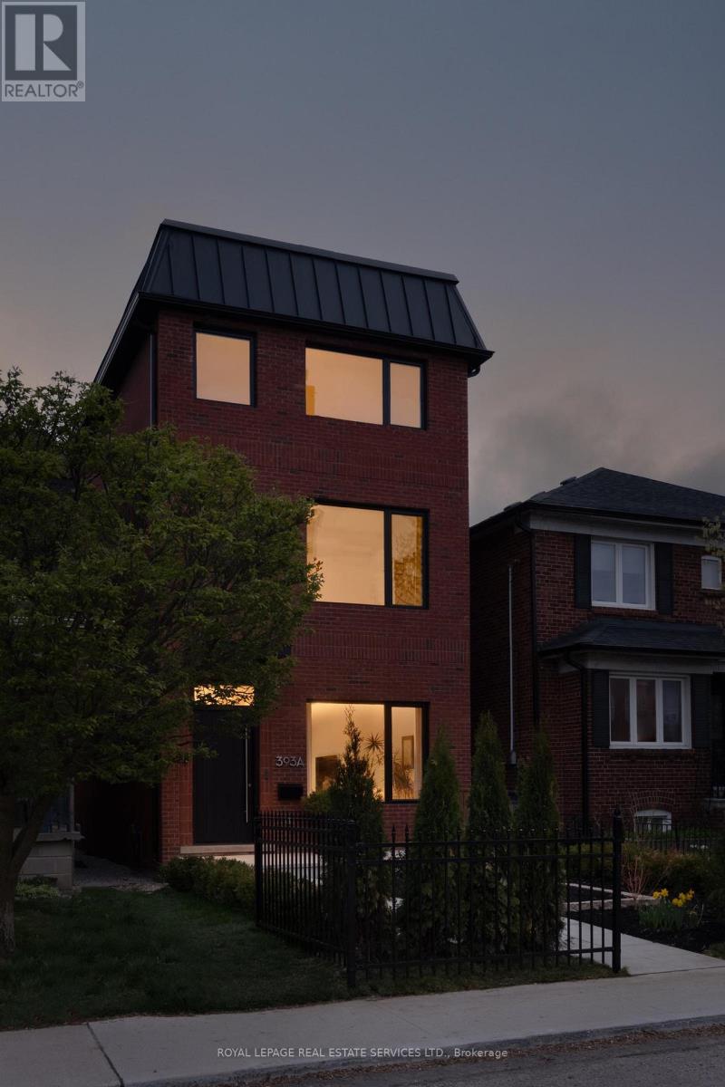 393a Arlington Avenue, Toronto, Ontario  M6C 3A1 - Photo 3 - C13765424