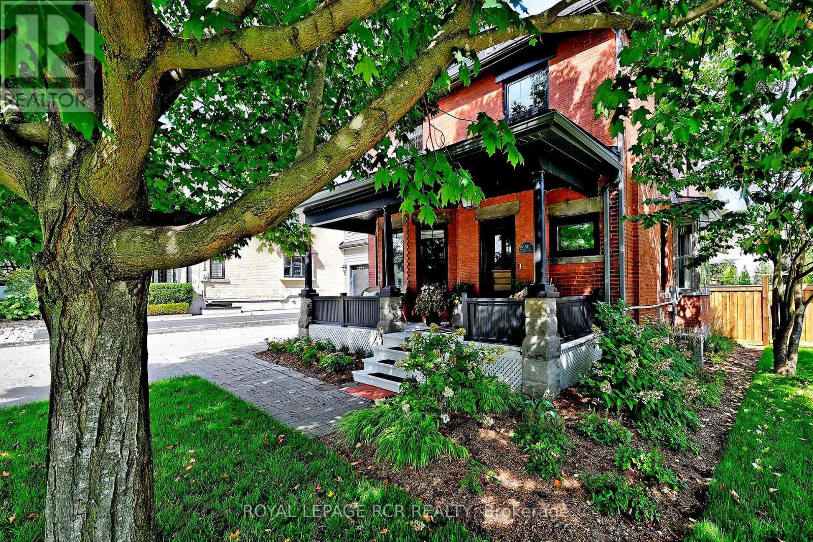 58 Tyler Street, Aurora, Ontario  L4G 2N2 - Photo 3 - N13766652