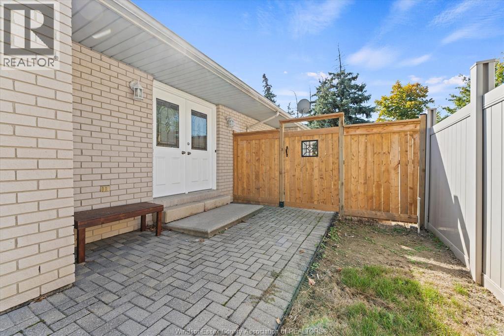 1467 Guildwood Crescent, Lasalle, Ontario  N9H 2B3 - Photo 2 - 26022202