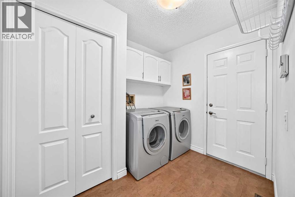 137 Sierra Vista Terrace SW, Calgary, Alberta  T3H 3C4 - Photo 21 - A2342865