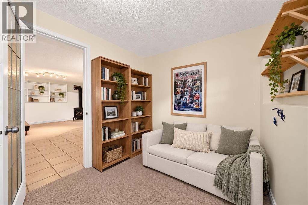 137 Sierra Vista Terrace SW, Calgary, Alberta  T3H 3C4 - Photo 38 - A2342865