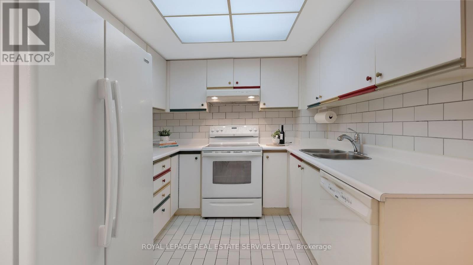 616 - 215 The Donway W, Toronto, Ontario  M3B 3P5 - Photo 5 - C13746816