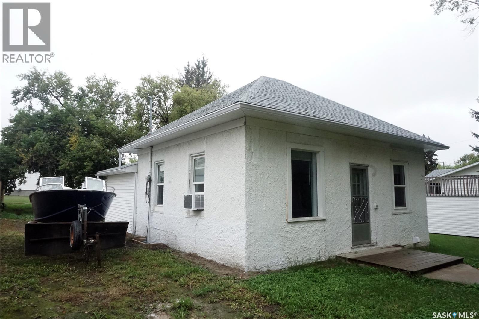 455 2nd Street E, Meota, Saskatchewan  S0M 1X0 - Photo 1 - SK048067