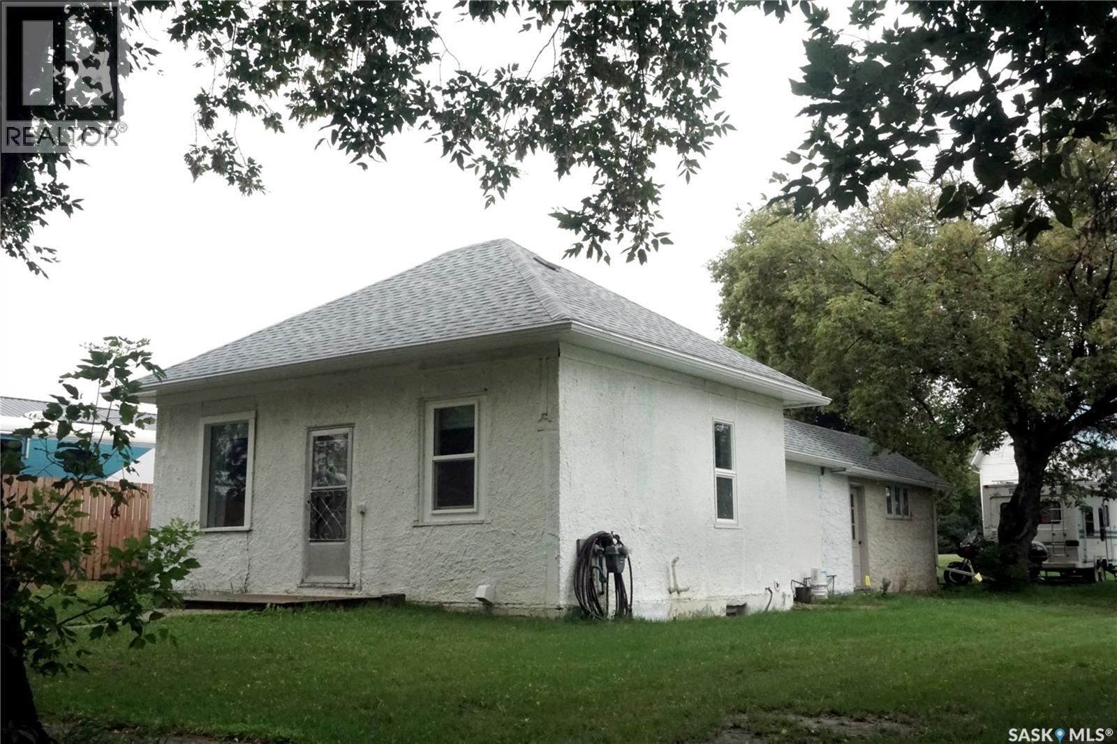 455 2nd Street E, Meota, Saskatchewan  S0M 1X0 - Photo 3 - SK048067