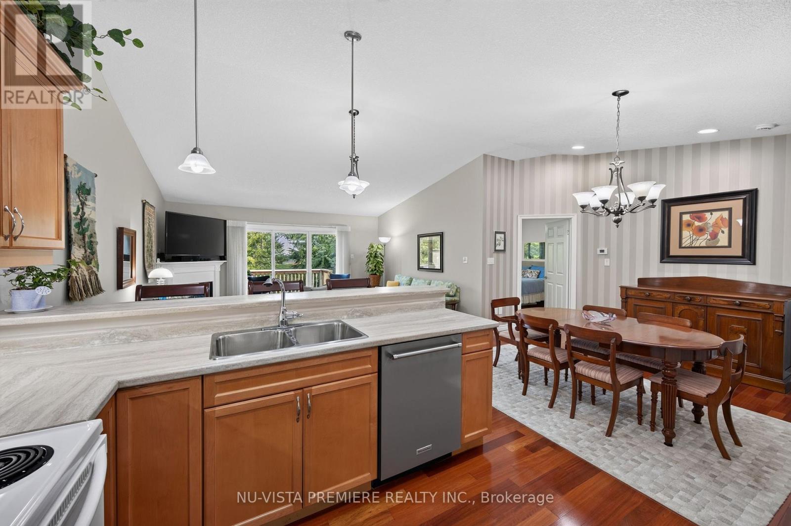 6 - 572 Thistlewood Drive, London North, Ontario  N5X 4N6 - Photo 15 - X13767090