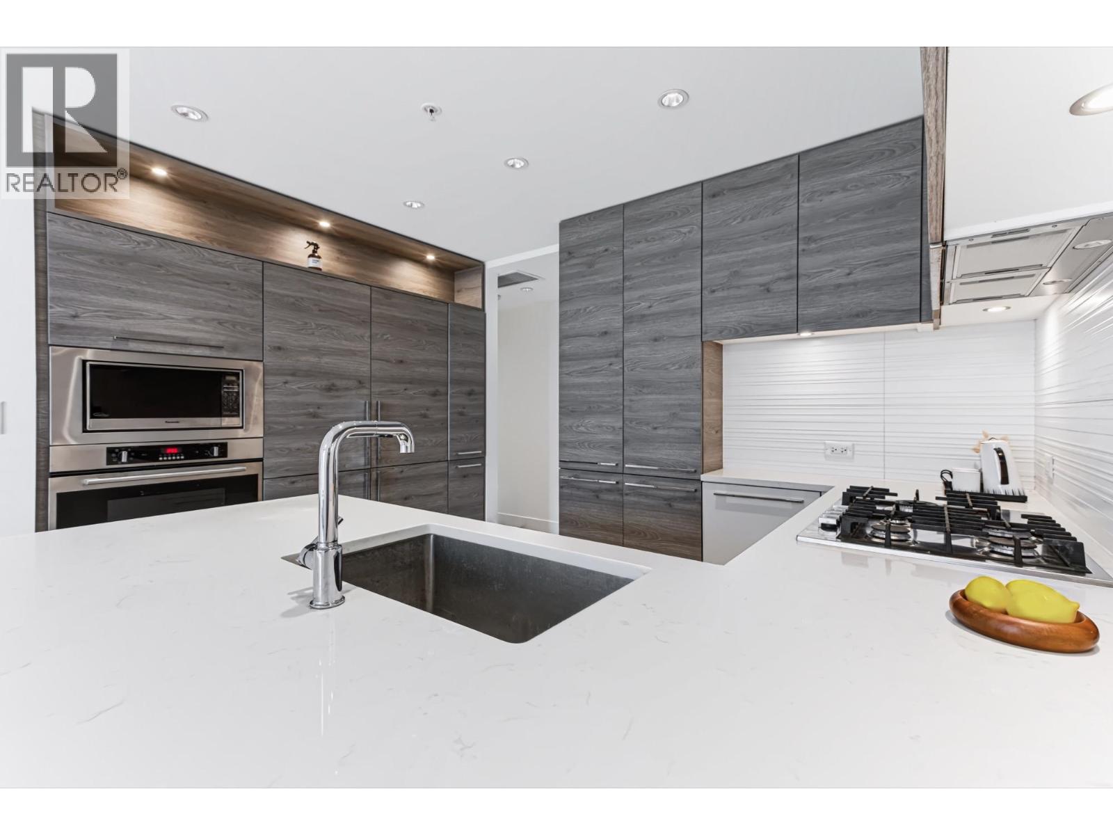 2301 7388 Kingsway, Burnaby, British Columbia  V3N 0G9 - Photo 13 - R3163099