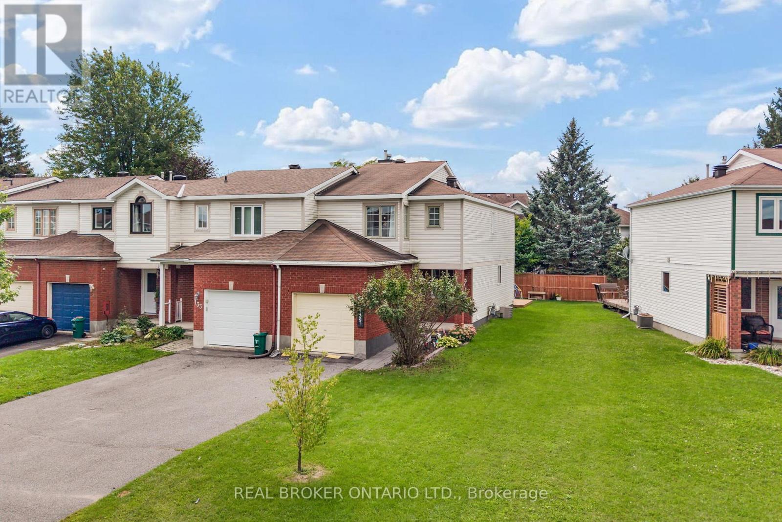 135 DAVENTRY CRESCENT, Ottawa, Ontario