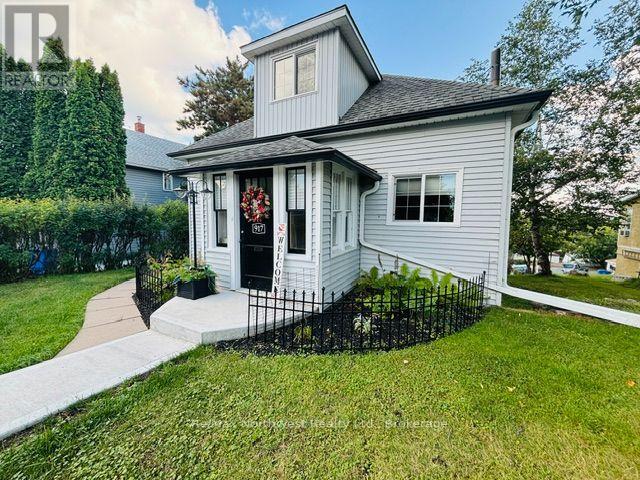917 PARK STREET, kenora (central), Ontario