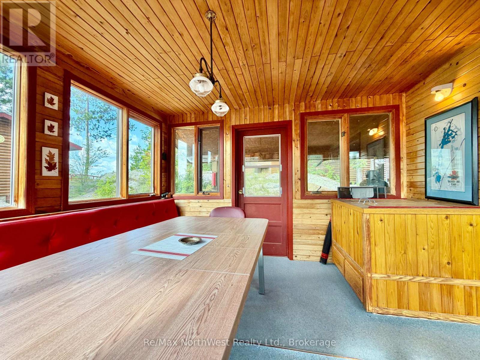 Single Family House photo 13