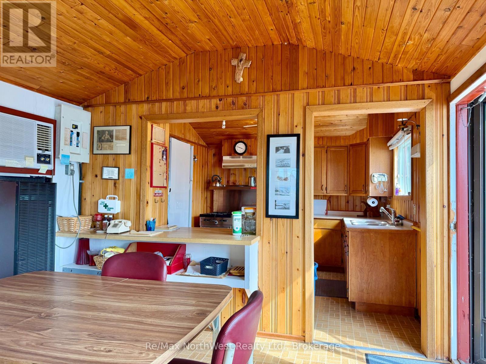 Single Family House photo 16