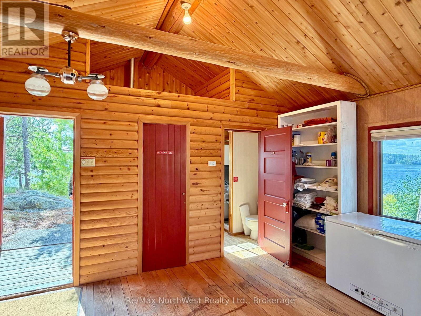 Single Family House photo 19