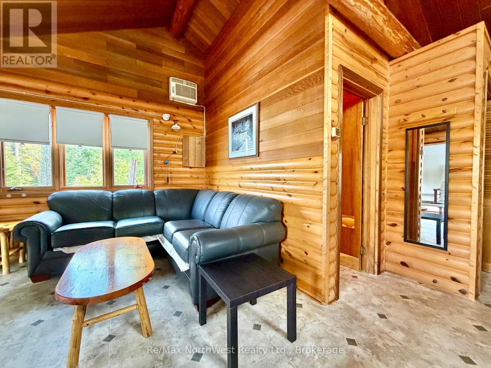 Single Family House photo 22
