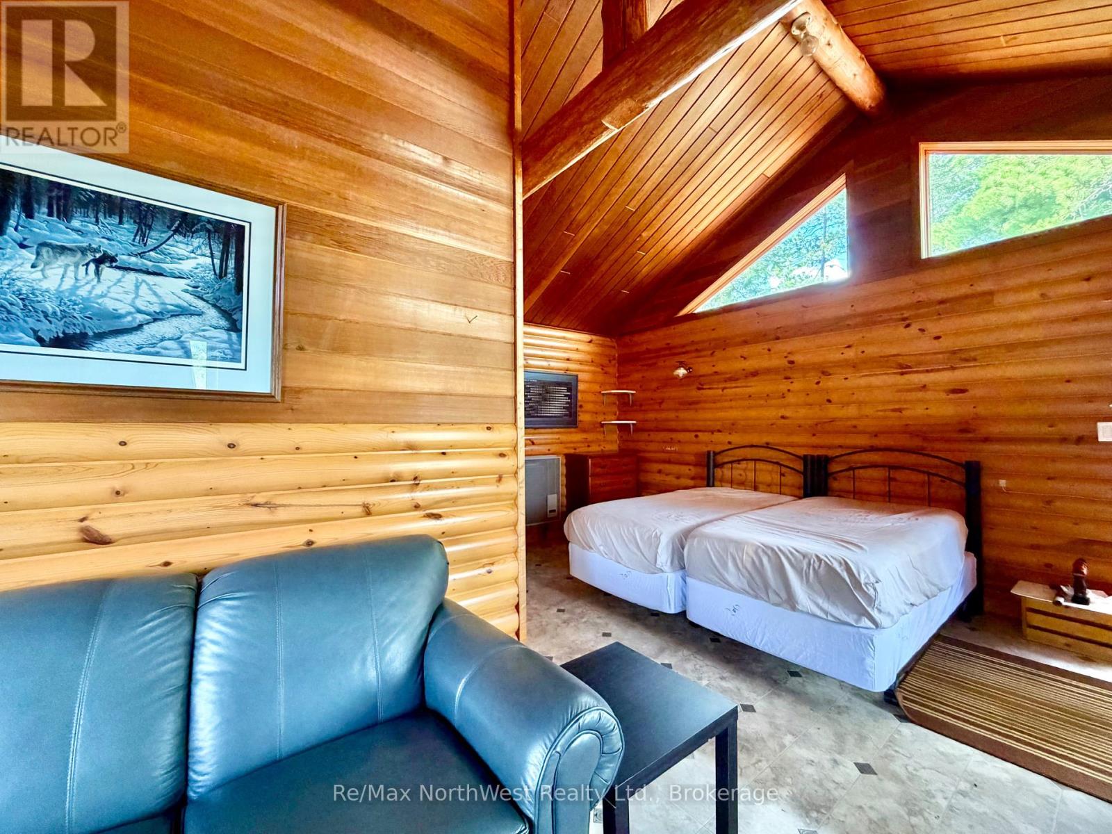 Single Family House photo 23