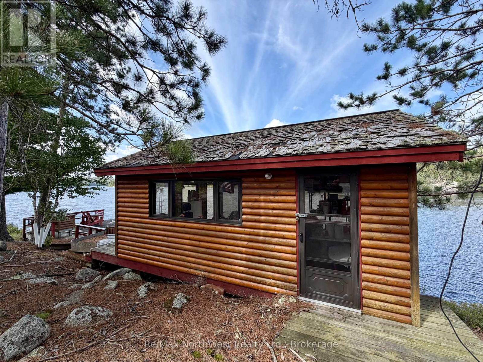 Single Family House photo 24