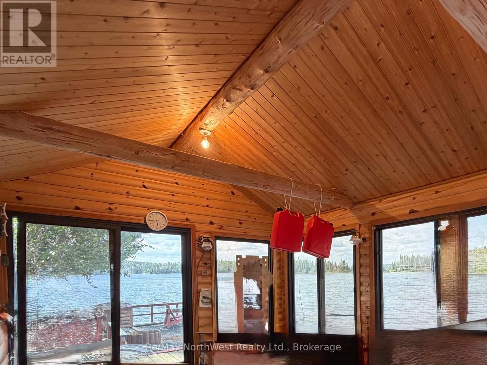 Single Family House photo 25