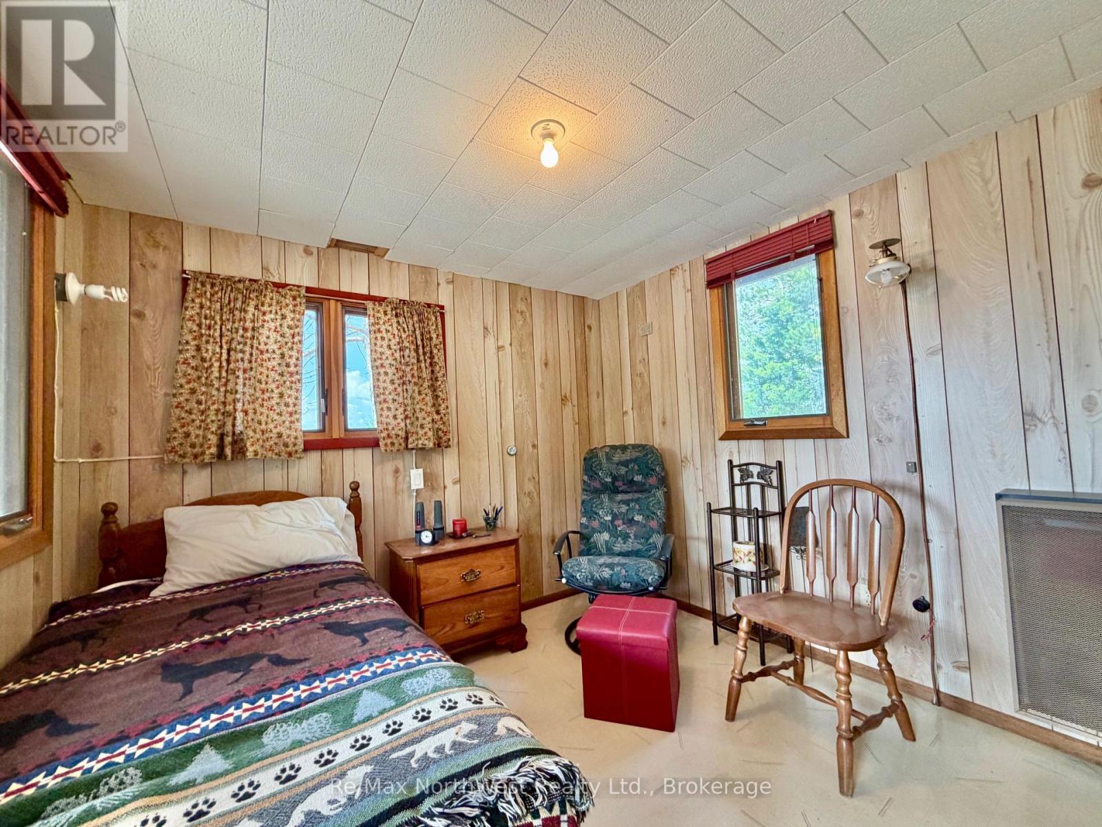 Single Family House photo 9