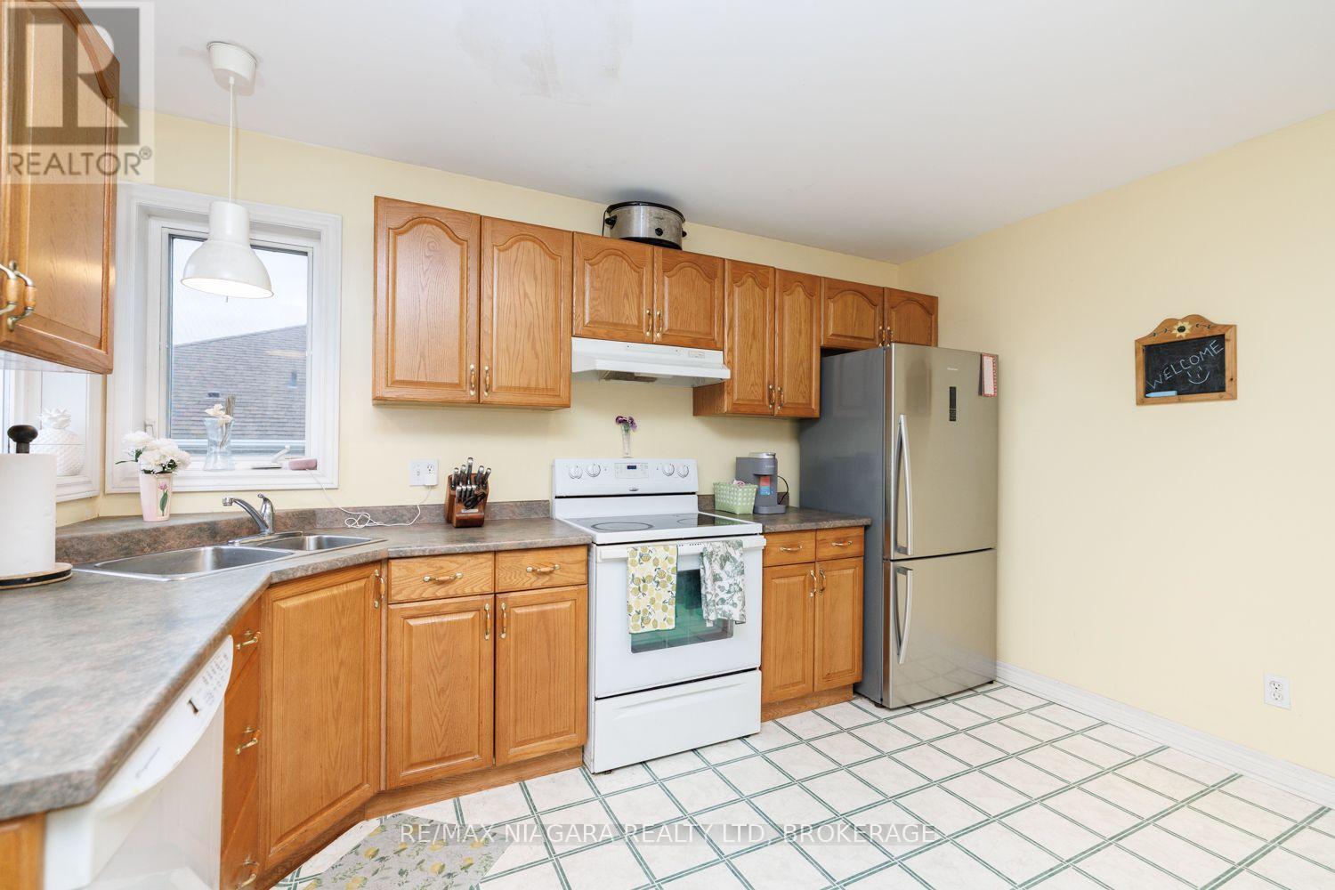 3626 Hill Street, Fort Erie, Ontario  L0S 1S0 - Photo 11 - X13767352