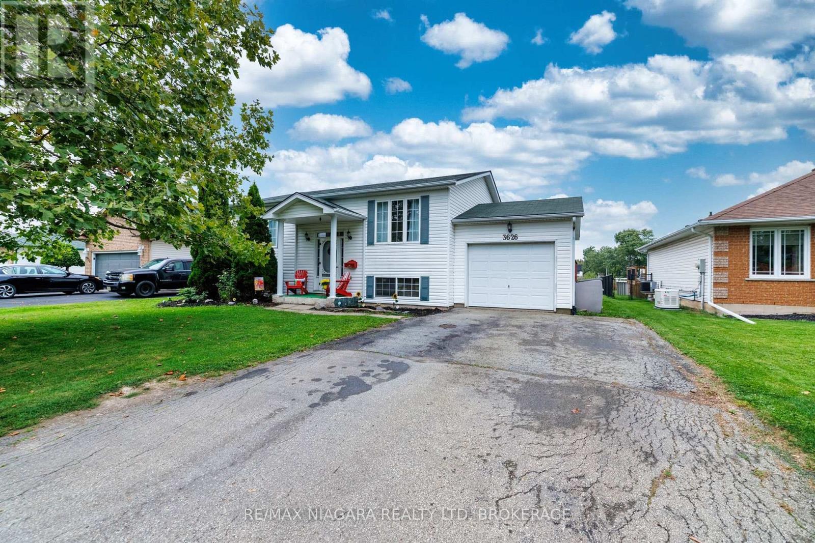 3626 Hill Street, Fort Erie, Ontario  L0S 1S0 - Photo 2 - X13767352