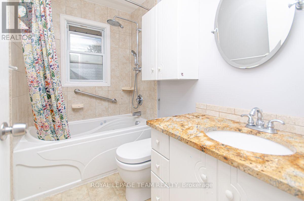 84 Starwood Road, Ottawa, Ontario  K2G 1Z5 - Photo 9 - X13645174