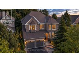 8 GLENRILL PLACE, Ottawa, Ontario