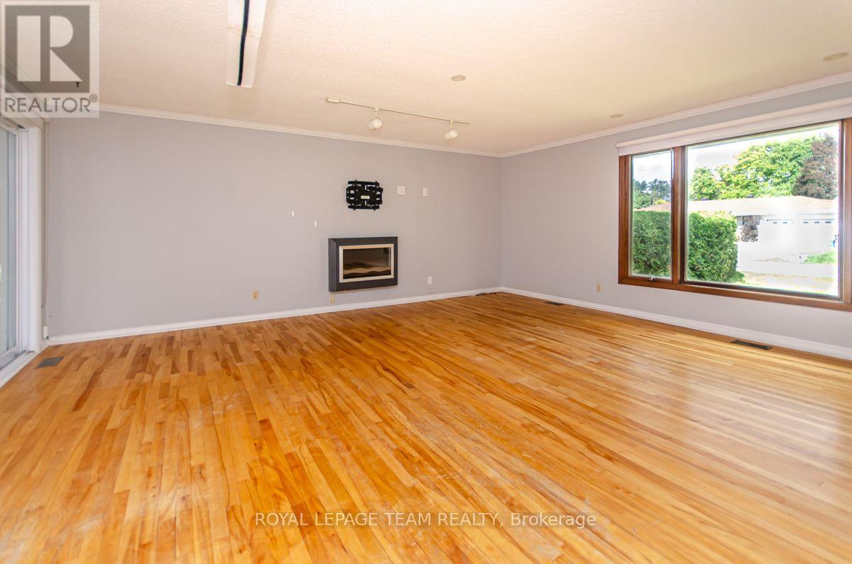 84 Starwood Road, Ottawa, Ontario  K2G 1Z5 - Photo 7 - X13645174