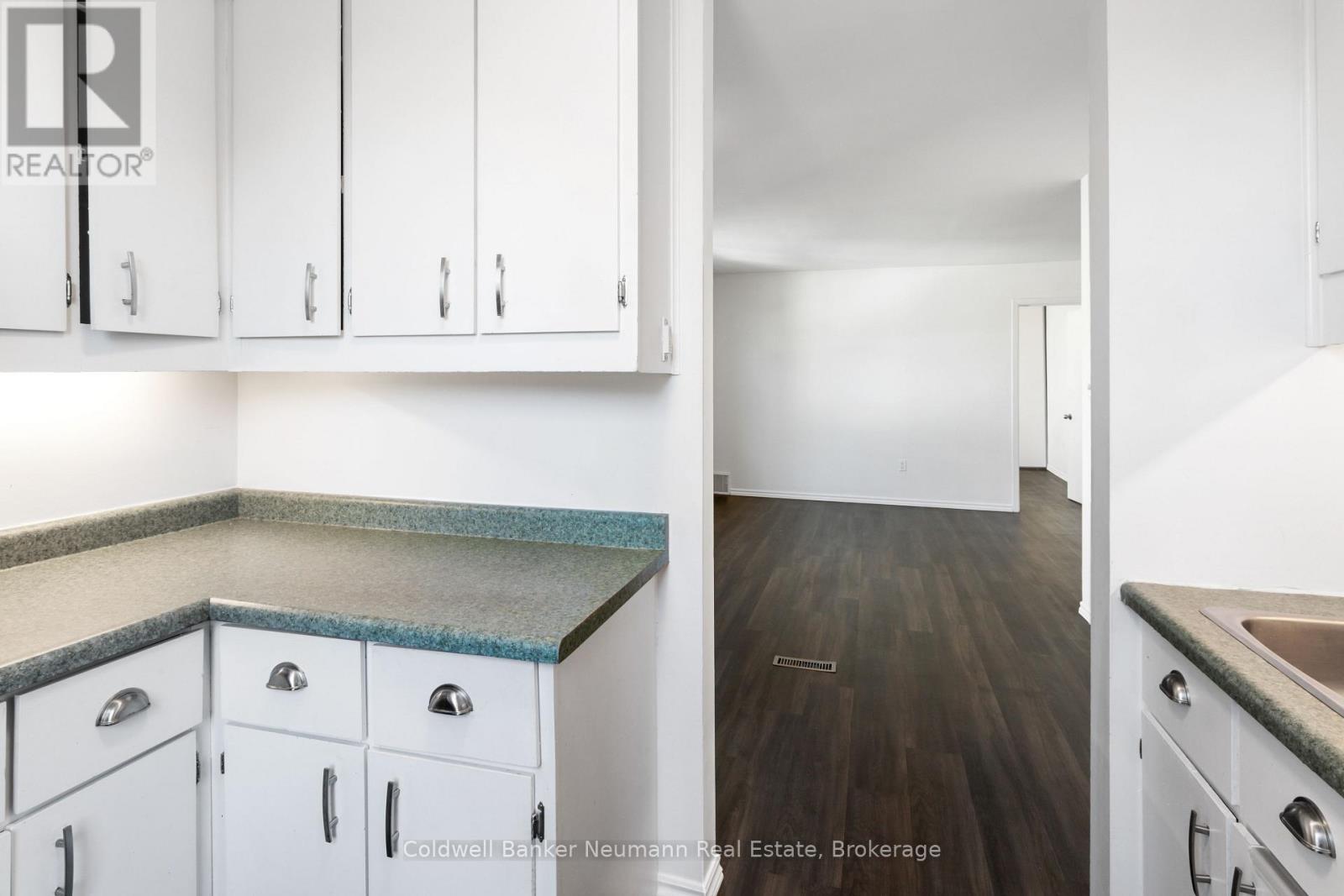 A - 56 Yarmouth Street, Guelph (Downtown), Ontario  N1H 4G3 - Photo 4 - X13767118