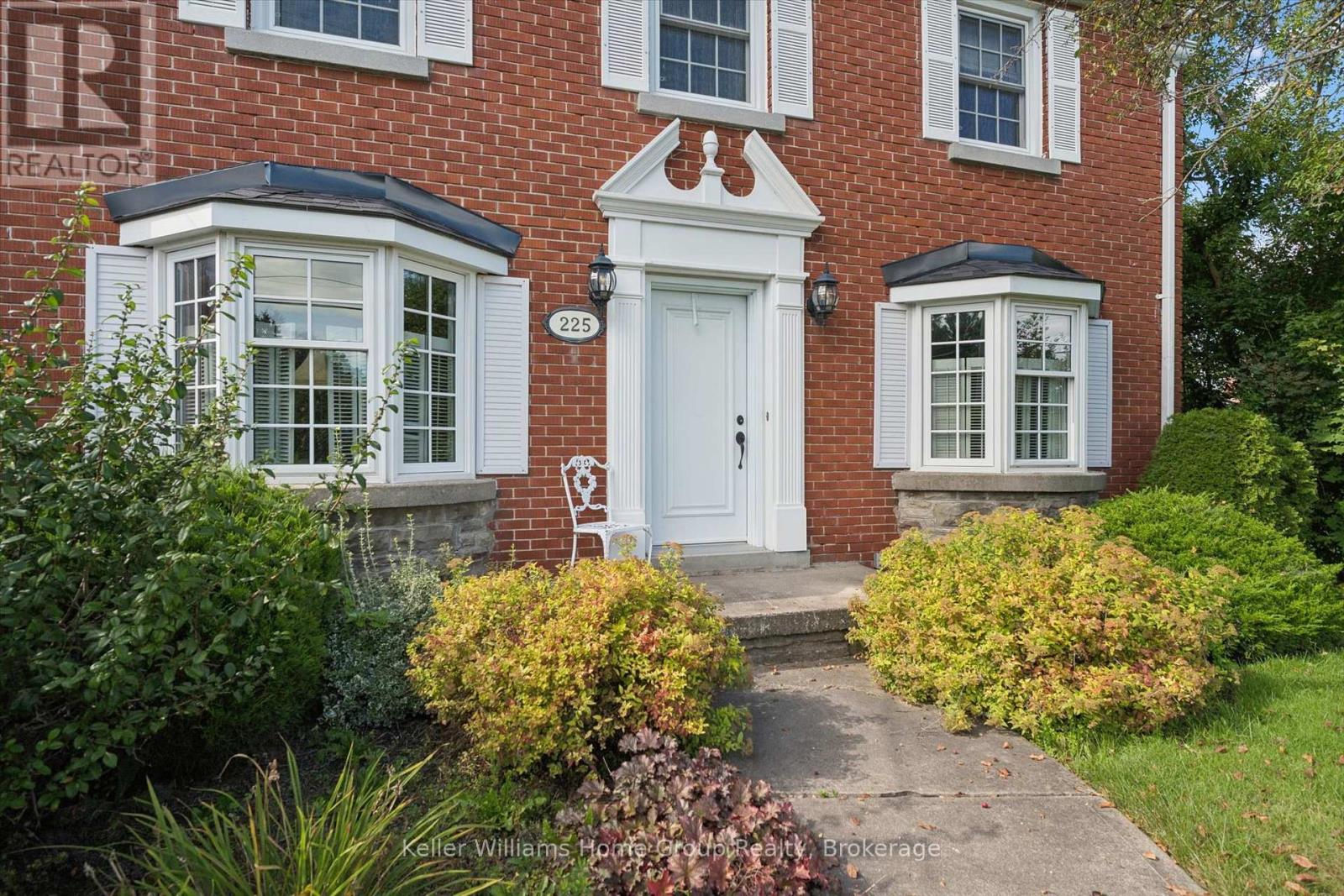 225 Elora Street, Centre Wellington (Fergus), Ontario  N1M 1Y9 - Photo 4 - X13767152