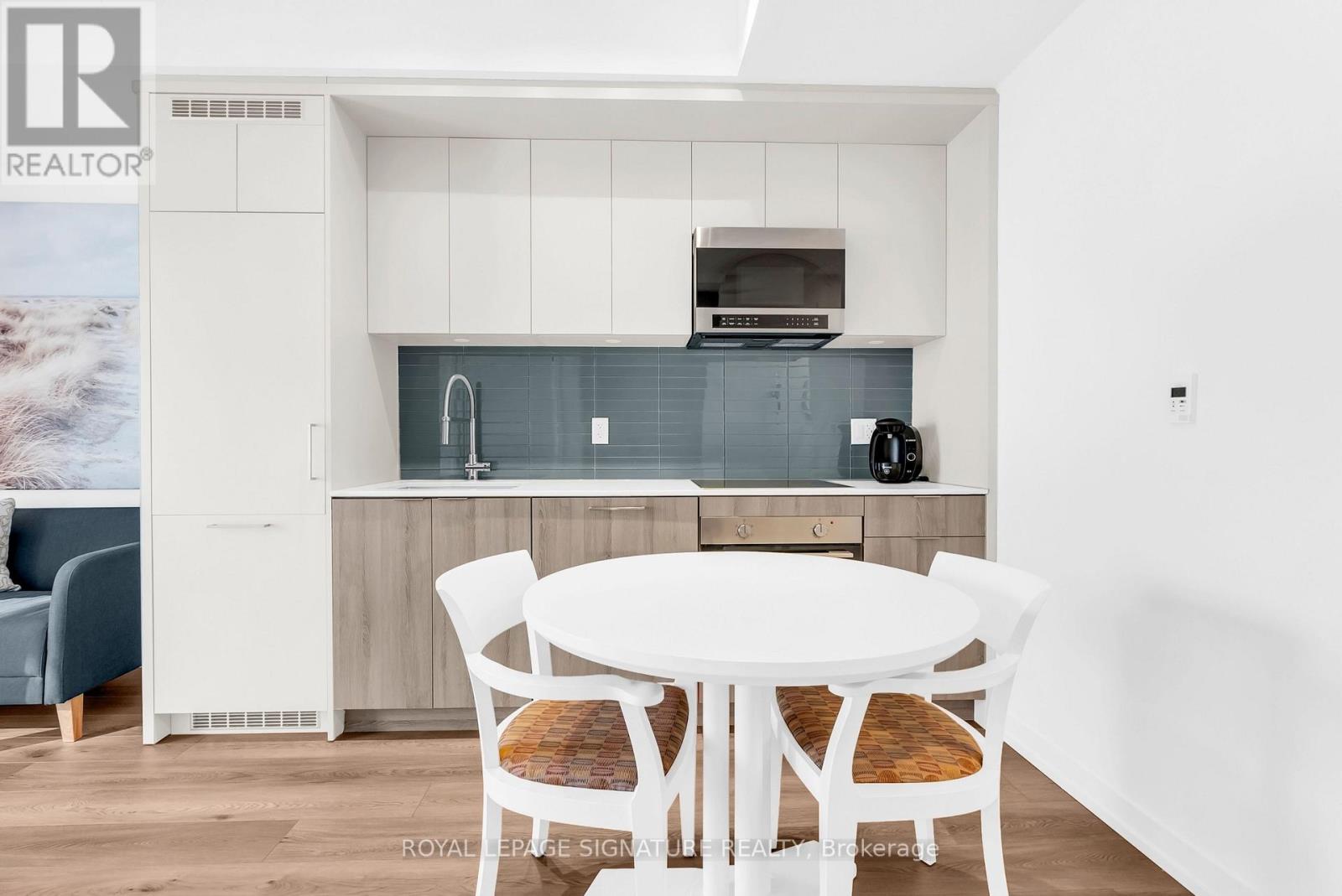 212 - 863 St. Clair Avenue W, Toronto, Ontario  M6C 0B2 - Photo 7 - C13767222