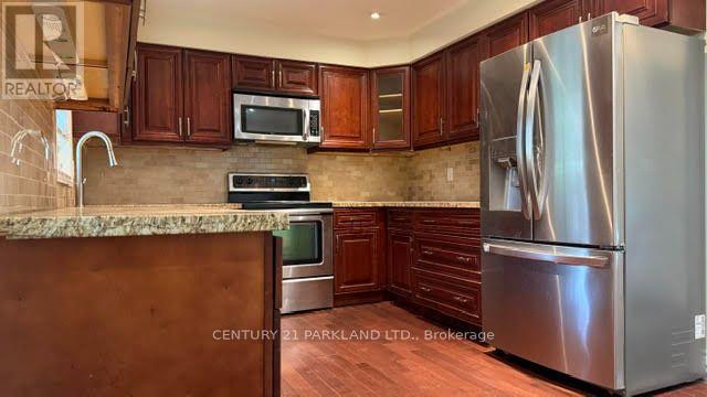 28 Pinnacle Road, Toronto (St. Andrew-Windfields), Ontario  M2L 2V8 - Photo 10 - C13767242