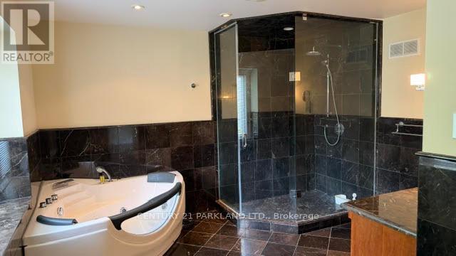 28 Pinnacle Road, Toronto (St. Andrew-Windfields), Ontario  M2L 2V8 - Photo 23 - C13767242