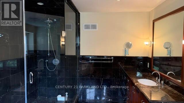 28 Pinnacle Road, Toronto (St. Andrew-Windfields), Ontario  M2L 2V8 - Photo 24 - C13767242