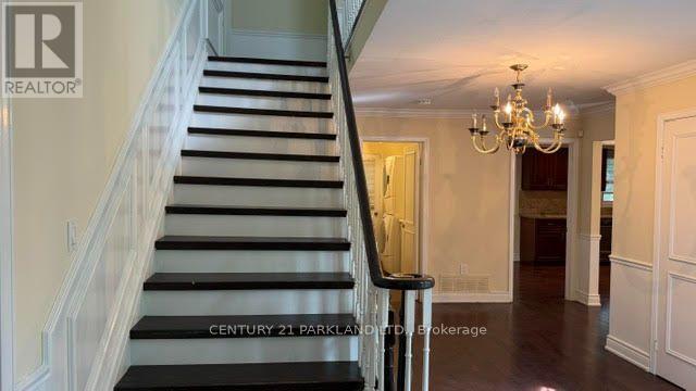 28 Pinnacle Road, Toronto (St. Andrew-Windfields), Ontario  M2L 2V8 - Photo 6 - C13767242