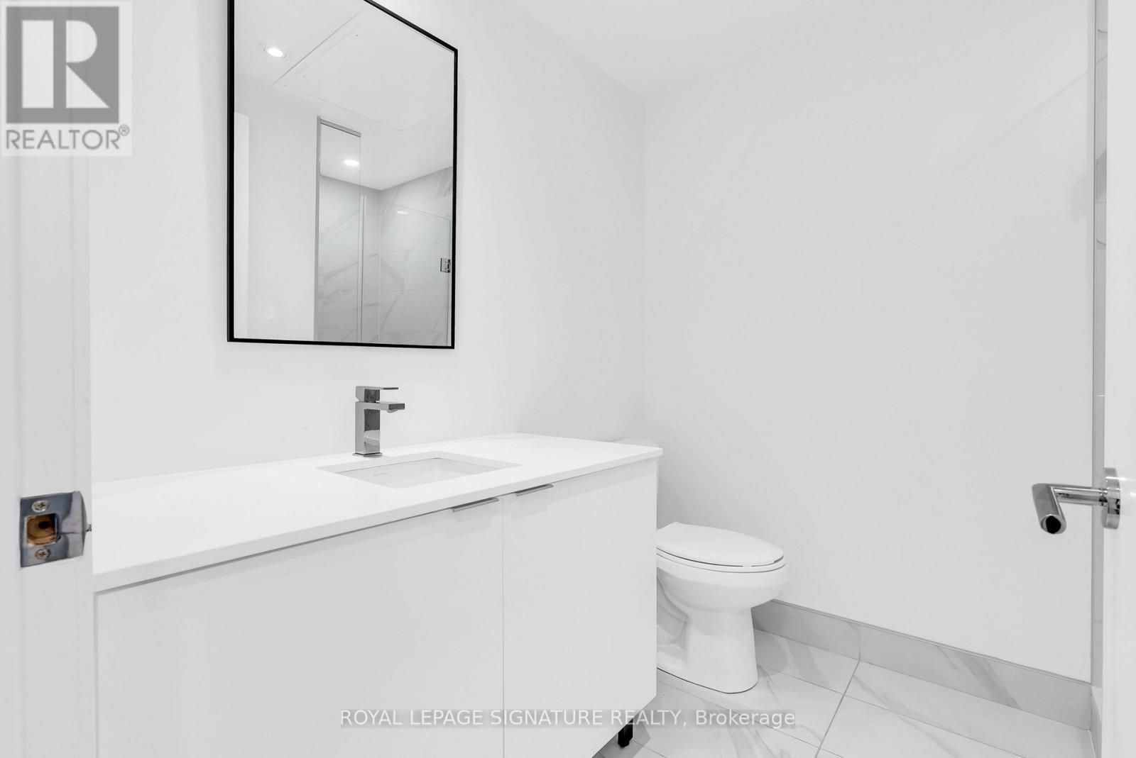 212 - 863 St. Clair Avenue W, Toronto, Ontario  M6C 0B2 - Photo 12 - C13767256