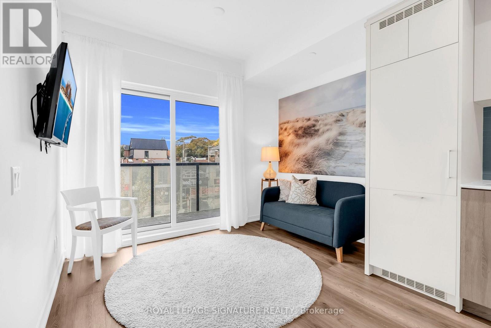 212 - 863 St. Clair Avenue W, Toronto, Ontario  M6C 0B2 - Photo 4 - C13767256