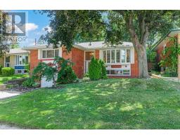 39 WANTANOPA CRESCENT, Toronto, Ontario