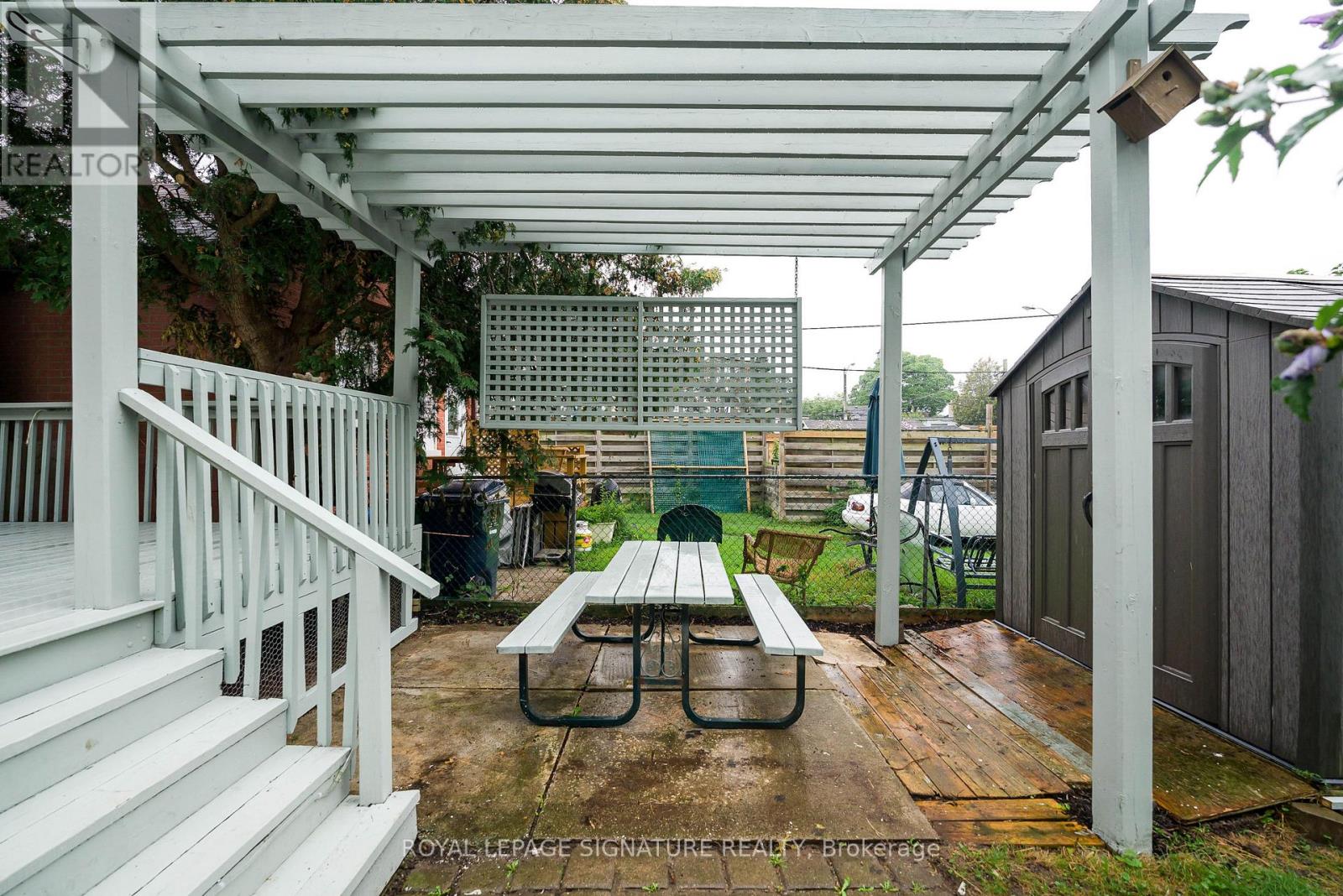 14 Sutherland Avenue, Toronto, Ontario  M4C 1R9 - Photo 35 - E13767134