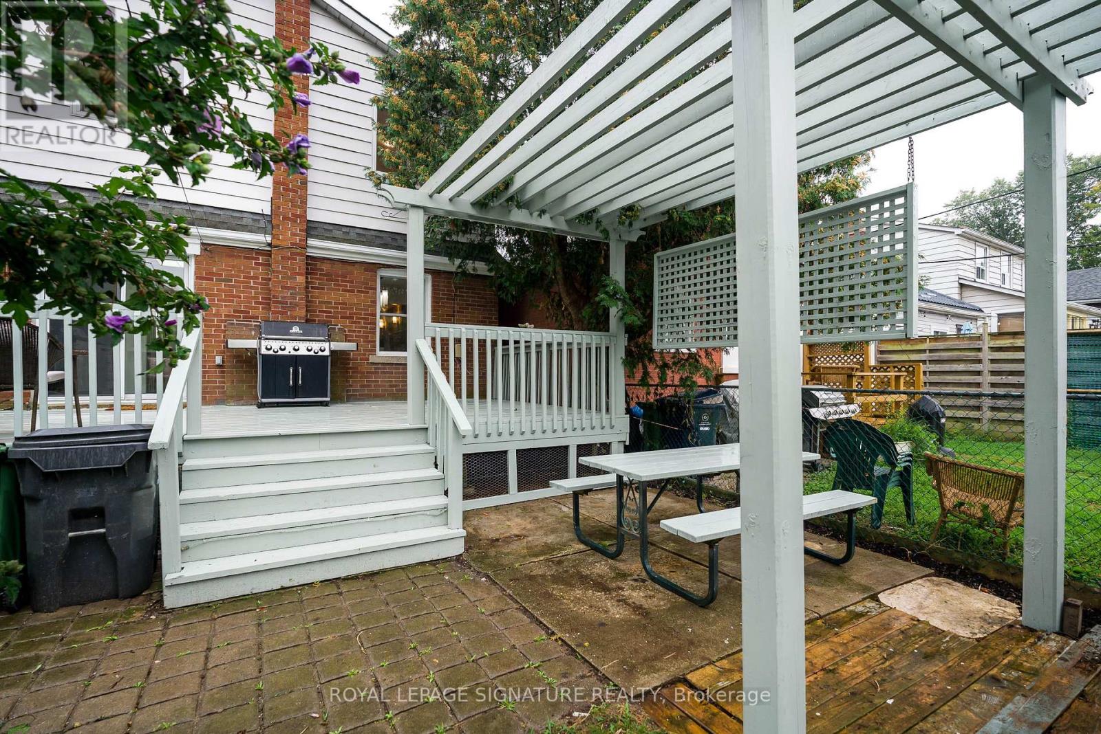 14 Sutherland Avenue, Toronto, Ontario  M4C 1R9 - Photo 36 - E13767134